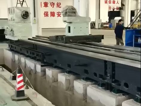 CK61220重型數控車床5.17日在無錫安家，安裝調試中